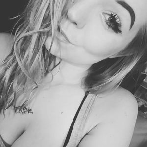 Meet your Posher, Kenzie